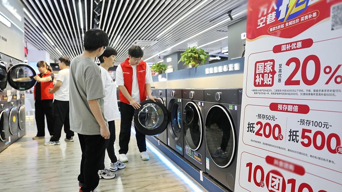 俄罗斯研学团走进东宁校园沉浸式体验中国端午民俗