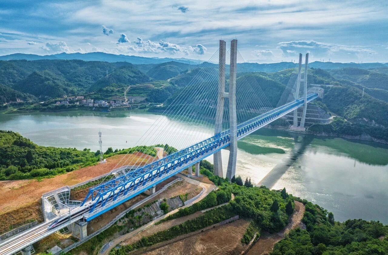 解放军破晓出击现场画面